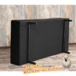 ソファーを横に向けた状態。脚はスチール製