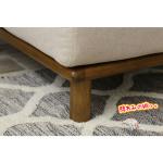 ソファーの脚、デザインは丸みを帯びています