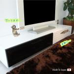 白が超かっこいいテレビボード